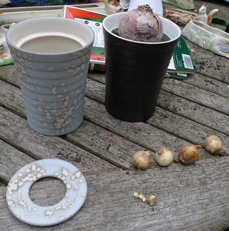 Hornsea Pottery bulb pots vases