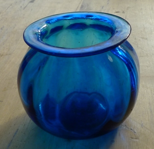 blue ribbed leech pot