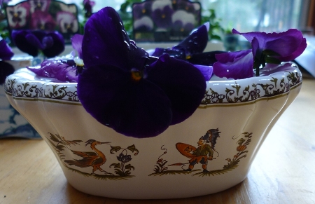 vase pique fleurs moustiers